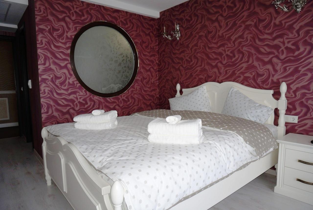 Romantic Boutique Focsani Exterior photo