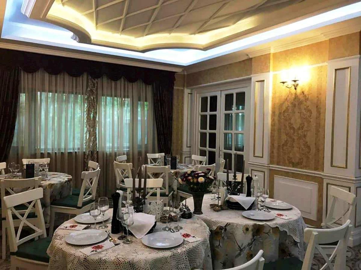 Romantic Boutique Focsani Exterior photo